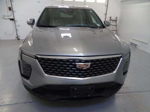 2024 Cadillac XT4 Luxury
