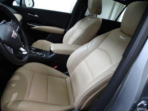 2024 Cadillac XT4 Luxury