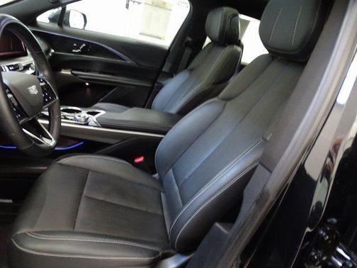 2024 Cadillac LYRIQ Sport