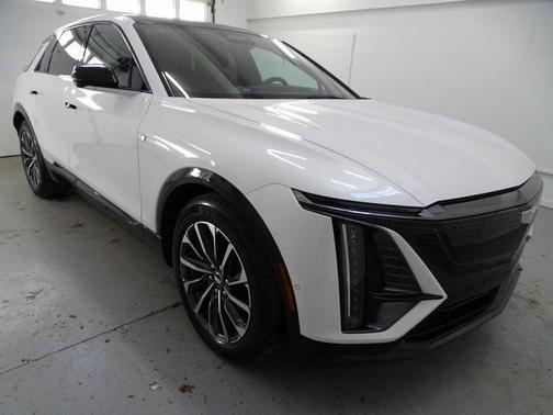 2024 Cadillac LYRIQ Sport