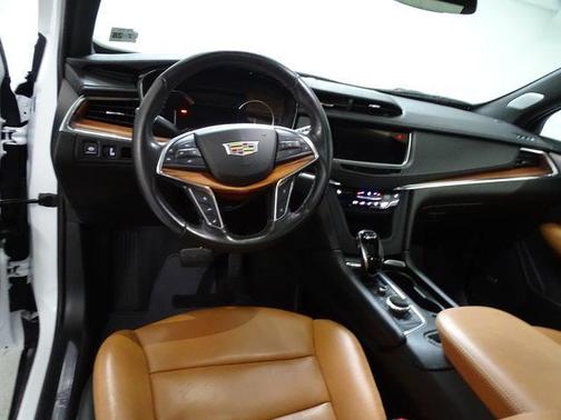 Crystal White Tri-Coat 2024 Cadillac XT5 Premium Luxury