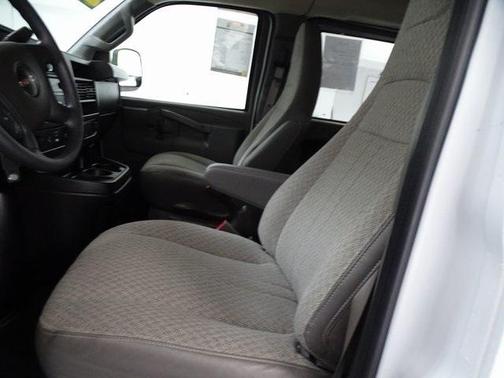 2024 GMC Savana 3500 LT