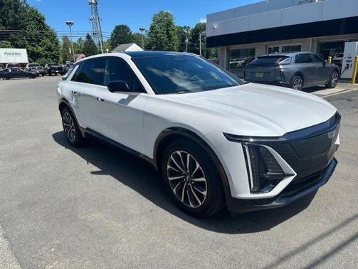 2024 Cadillac LYRIQ Sport