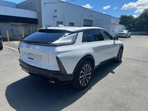 2024 Cadillac LYRIQ Sport
