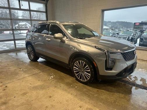 2025 Cadillac XT4 Premium Luxury