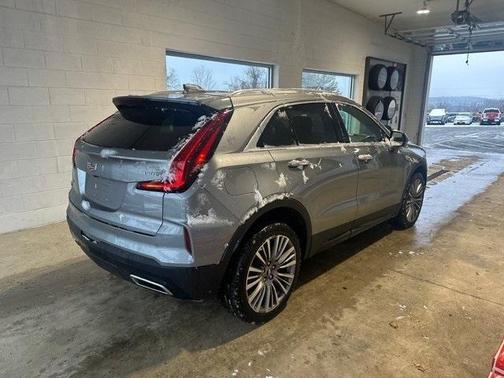 2025 Cadillac XT4 Premium Luxury