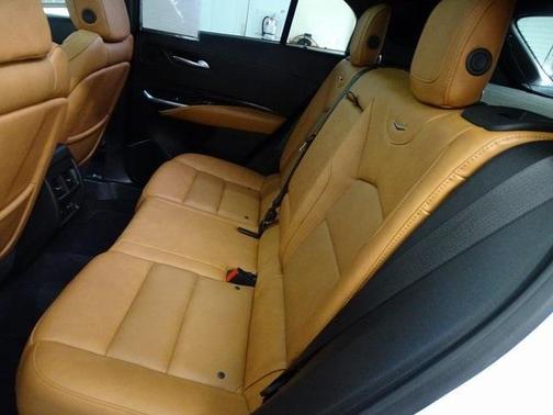 2022 Cadillac XT4 Premium Luxury