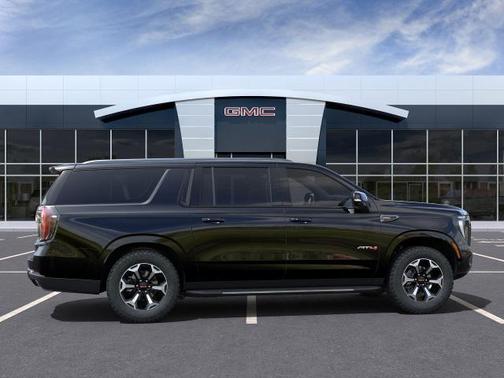 2025 GMC Yukon XL AT4