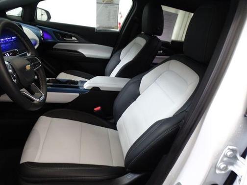 Summit White 2025 Chevrolet Equinox EV LT 2