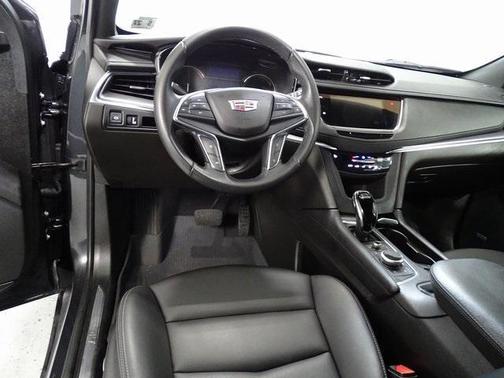 2022 Cadillac XT5 Luxury