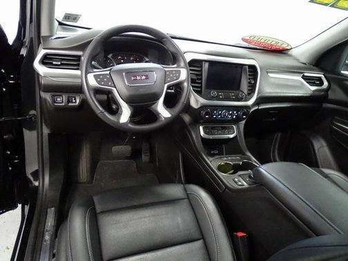 2022 GMC Acadia SLT