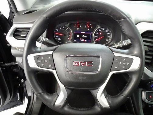 2022 GMC Acadia SLT