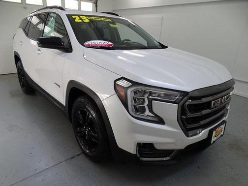 2023 GMC Terrain AT4