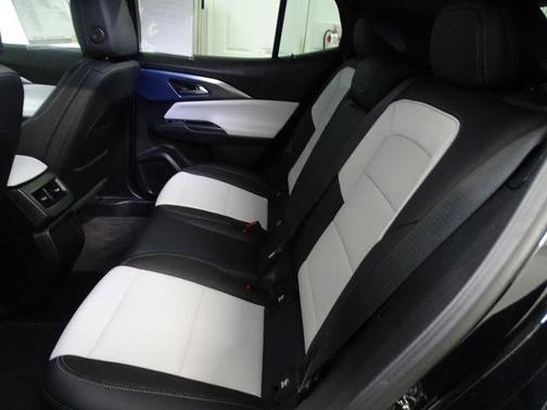 2025 Chevrolet Equinox EV LT 2