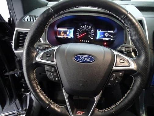 2022 Ford Edge ST