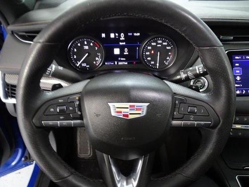 2023 Cadillac XT4 Sport