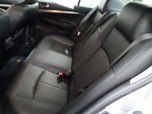 2013 INFINITI G37x Base