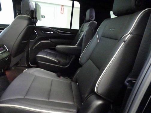 2021 Cadillac Escalade ESV Sport