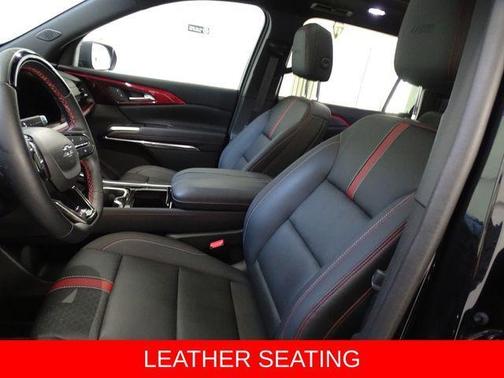 Mosaic Black Metallic 2024 Chevrolet Traverse RS