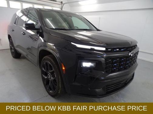 Mosaic Black Metallic 2024 Chevrolet Traverse RS