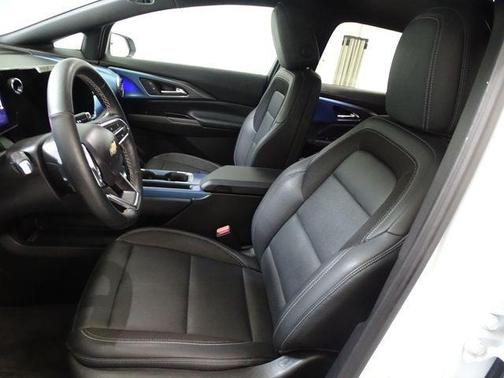 Summit White 2025 Chevrolet Equinox EV LT