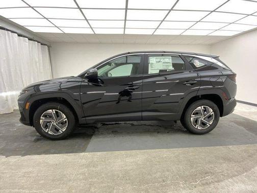 Ash Black 2026 Hyundai TUCSON Hybrid Blue SE