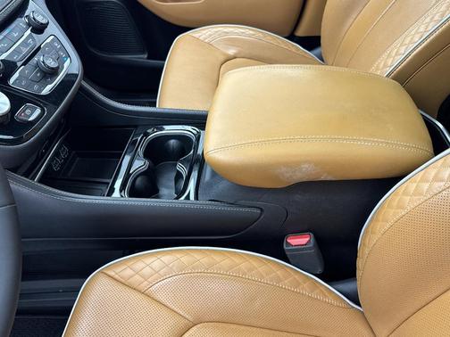 2023 Chrysler Pacifica Hybrid Pinnacle