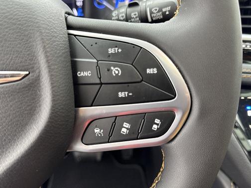 2023 Chrysler Pacifica Hybrid Pinnacle