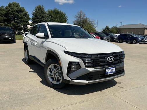 2025 Hyundai TUCSON SE
