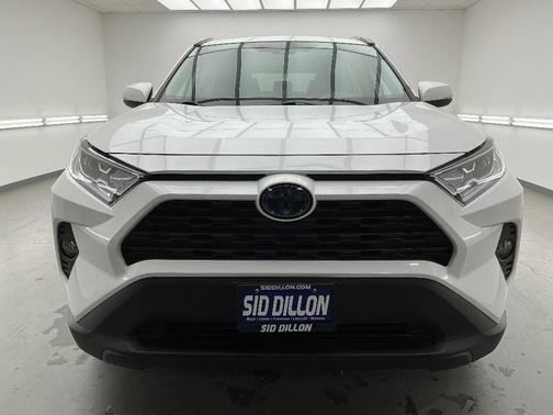 2020 Toyota RAV4 Hybrid XLE