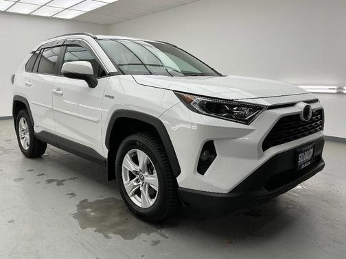 2020 Toyota RAV4 Hybrid XLE