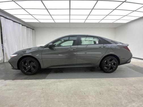 Amazon Gray 2026 Hyundai ELANTRA SEL Sport