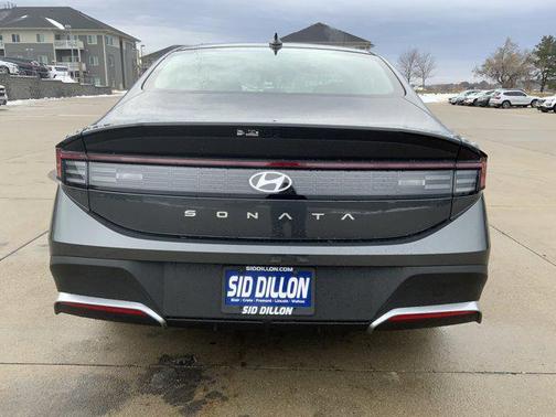 2026 Hyundai SONATA SE