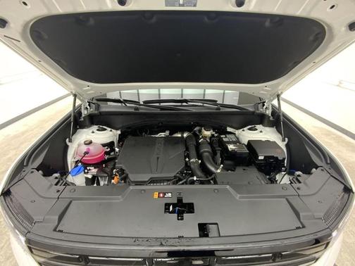 White 2026 Hyundai SANTA FE XRT