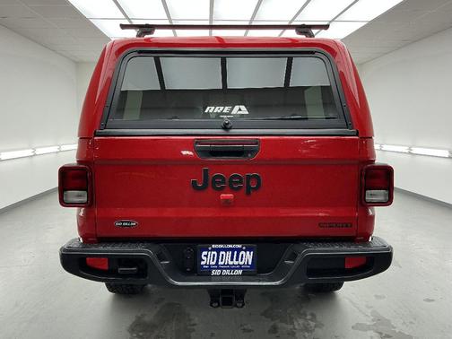 2020 Jeep Gladiator Sport