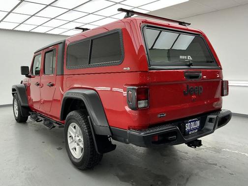 2020 Jeep Gladiator Sport