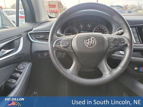 Photo 4 of 16 of 2019 Buick Enclave Premium