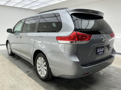 2013 Toyota Sienna LE