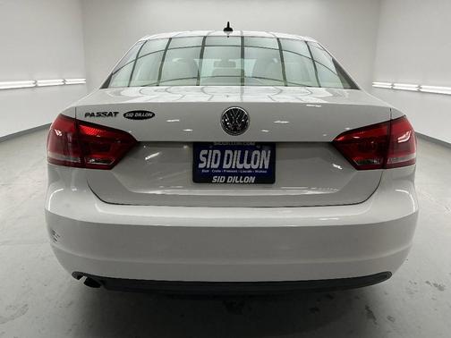 2013 Volkswagen Passat 2.5L Wolfsburg Edition