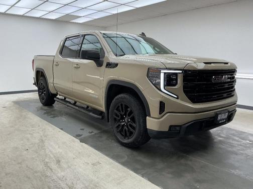 Desert Sand Metallic 2022 GMC Sierra 1500 Elevation
