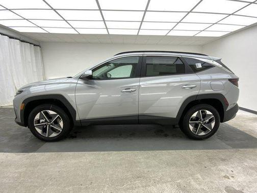 Shimmering Silver 2026 Hyundai TUCSON SEL