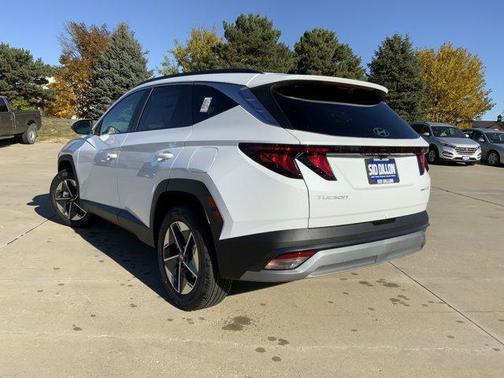 2026 Hyundai TUCSON Hybrid SEL