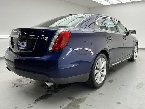 2011 Lincoln MKS Base