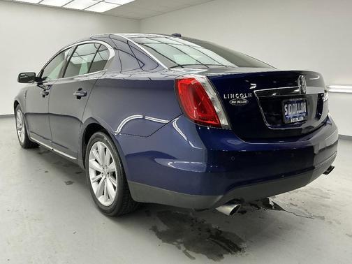 2011 Lincoln MKS Base