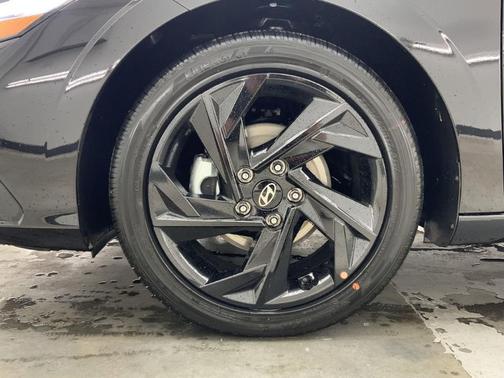 Black 2026 Hyundai ELANTRA SEL Sport