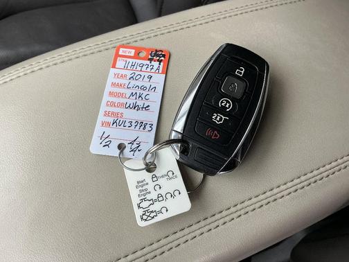 2019 Lincoln MKC Select