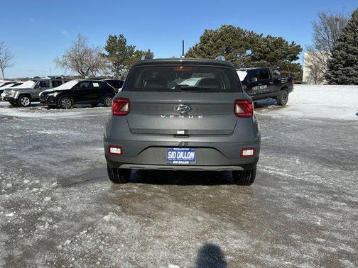 2025 Hyundai VENUE SEL