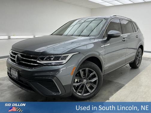 Platinum Gray Metallic 2023 Volkswagen Tiguan 2.0T SE