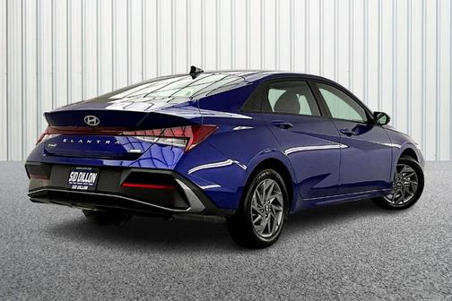 2024 Hyundai ELANTRA HEV Blue