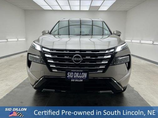 Champagne Silve 2025 Nissan Rogue Platinum